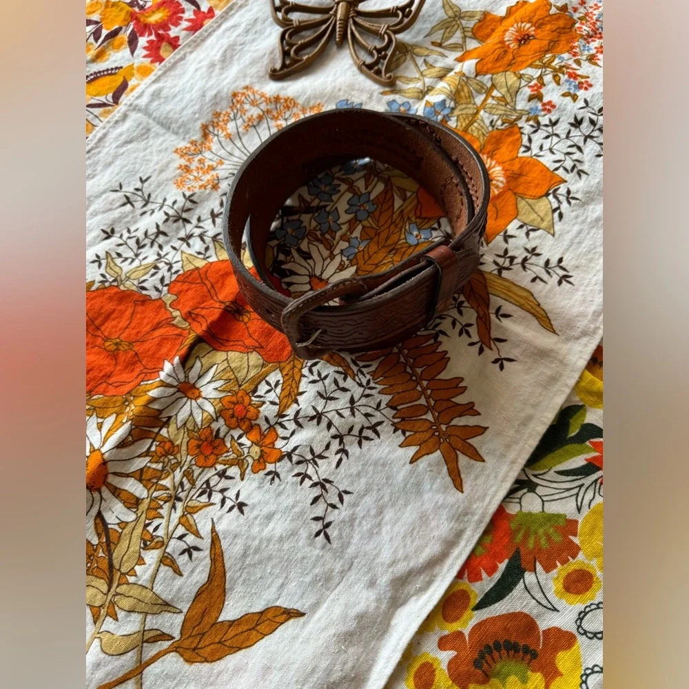 Vintage floral embossed